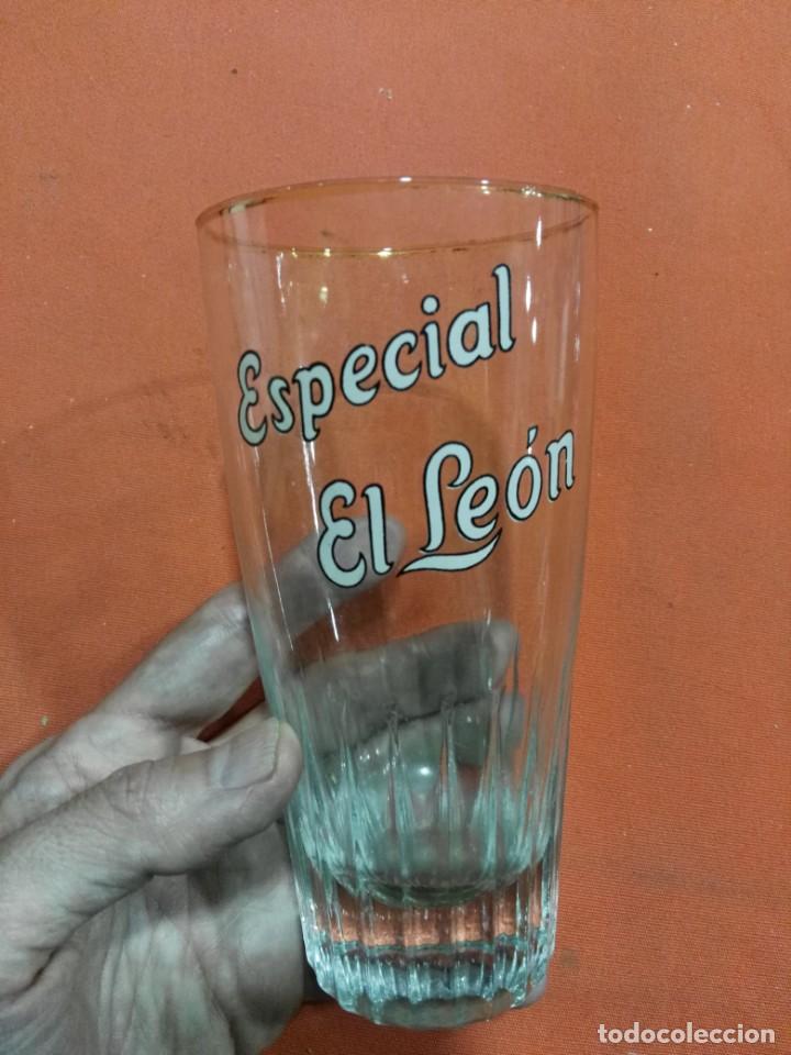 Coleccionismo: Antiguo Vaso cristal Especial el leon