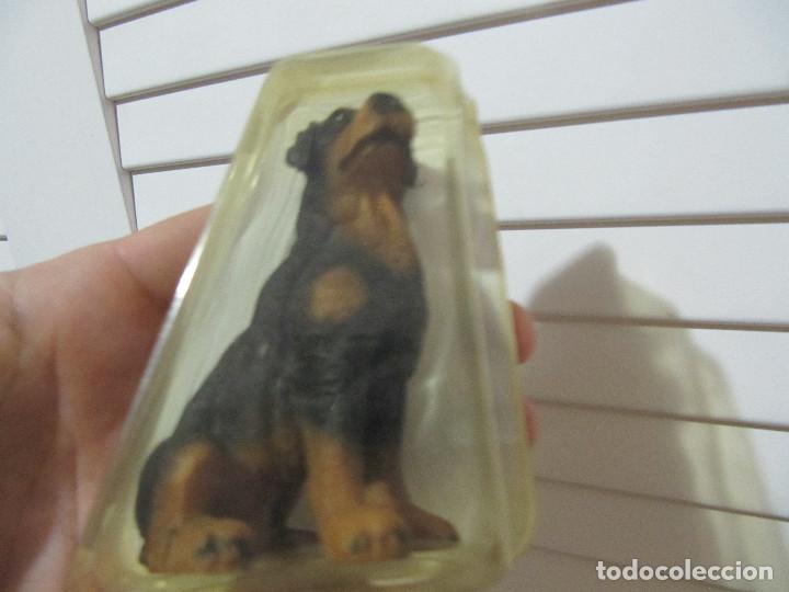 Coleccionismo: FIGURA PERRO EN RESINA , COLECCION , NUEVO EN SU BLISTER