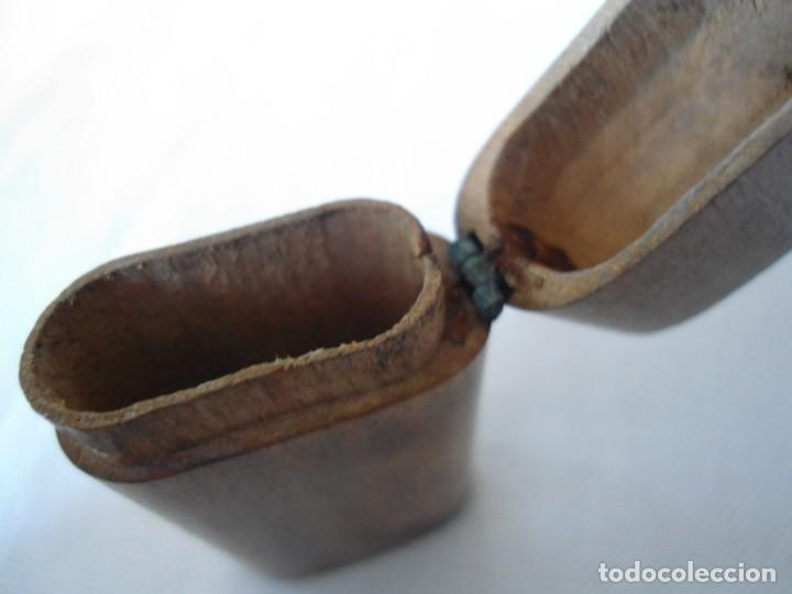Coleccionismo: ANTIGUO CERILLERO DE MADERA - Foto 7