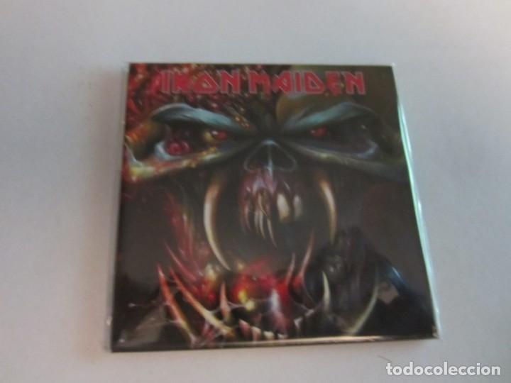 Coleccionismo: IMAN IRON MAIDEN THE KILLERS PRODUCTO OFICIAL NUEVO 8 CM X 8 CM