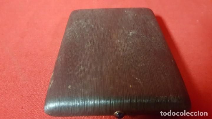 Coleccionismo: PITILLERA VINTAGE EN PLASTICO NEGRO. - Foto 1