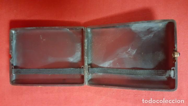 Coleccionismo: PITILLERA VINTAGE EN PLASTICO NEGRO. - Foto 2