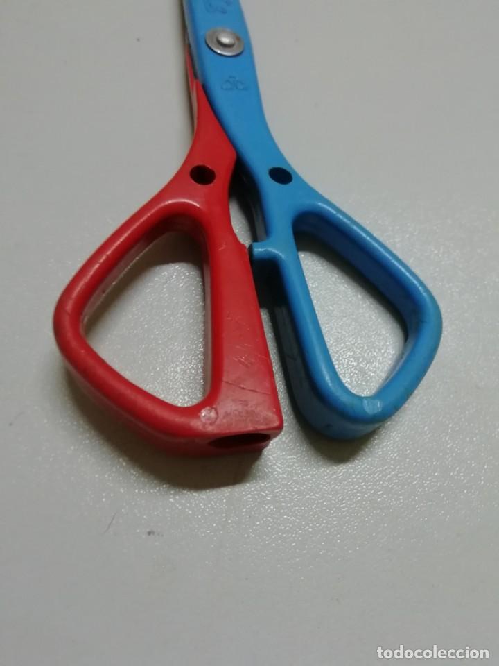 Coleccionismo: Tejeras con sacapuntas Petite - Foto 2
