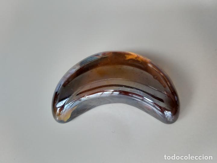 Coleccionismo: Piedra de &aacute;gata con forma irregular. Tono ambar - Foto 2
