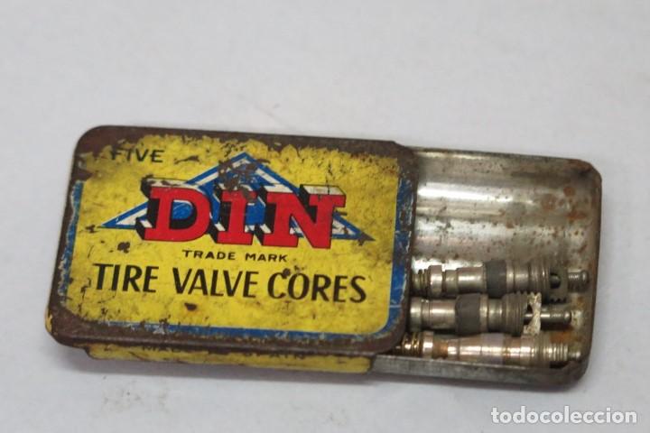 Colecionismo: LATA DE VALVULAS RUEDAS. TIRE VALVE CORES DIN