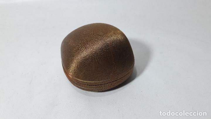 Collectionnisme: ESTUCHE PARA JOYERIA, PARA ANILLO. FORRADO SEDA, MED. 5X5X3,5 CM.