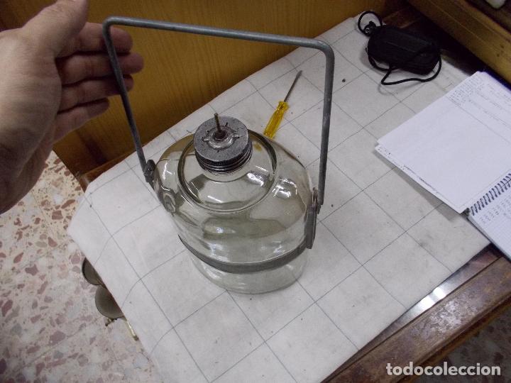 Coleccionismo: botella para rellenar mecheros - Foto 2