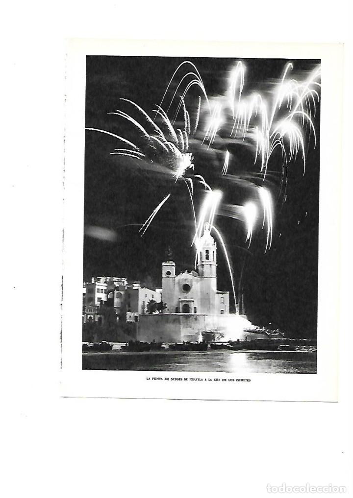 Colecionismo: A&Ntilde;O 1961 RECORTE PRENSA FOTOGRAFIA SITGES FIESTAS FUEGOS ARTIFICIALES