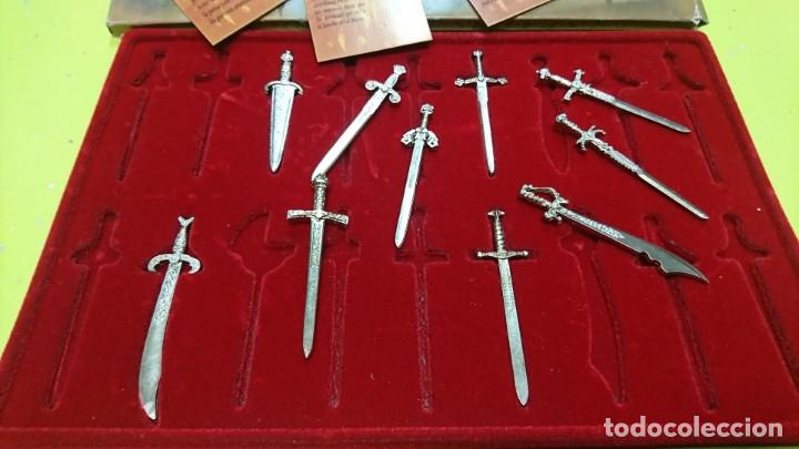 Coleccionismo: LOTE DE 10  ESPADAS HIST&Oacute;RICAS, 7 CM - Foto 1