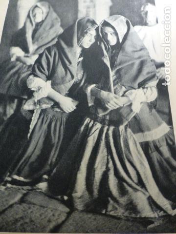 Collecting paper: LAGARTERA TOLEDO TIPOS ANTIGUA LAMINA HUECOGRABADO 1933 21 X 29 CMTS