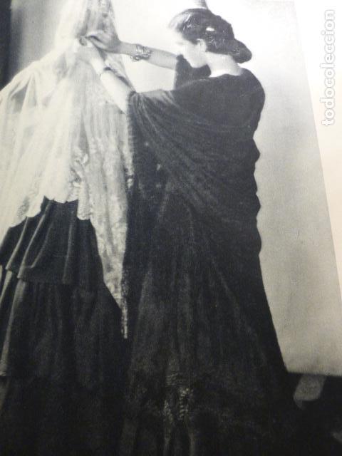 Collecting paper: ANDALUCIA MUJERES ANDALUZAS ANTIGUA LAMINA HUECOGRABADO 1933 21 X 29 CMTS