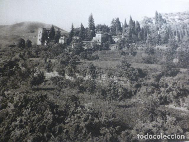 Coleccionismo: GRANADA GENERALIFE DESDE LA TORRE DE LA CAUTIVA ANTIGUO HUECOGRABADO A&Ntilde;OS 30