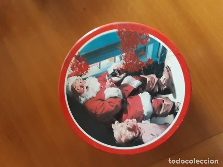 Coleccionismo: Caja de metal de la cocacola - Foto 2