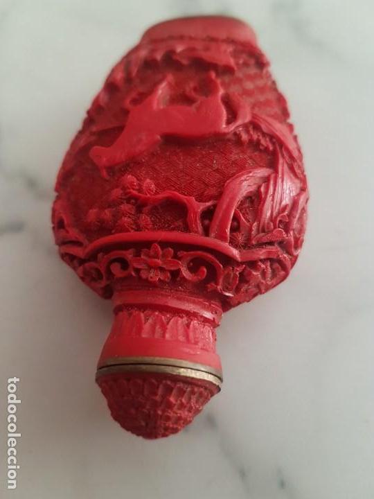 Coleccionismo: Botella para tabaco o perfumes - Foto 4
