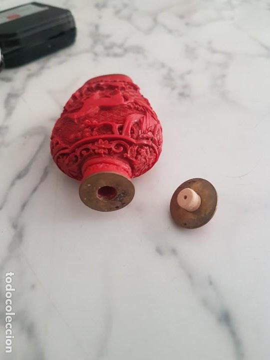 Coleccionismo: Botella para tabaco o perfumes - Foto 7