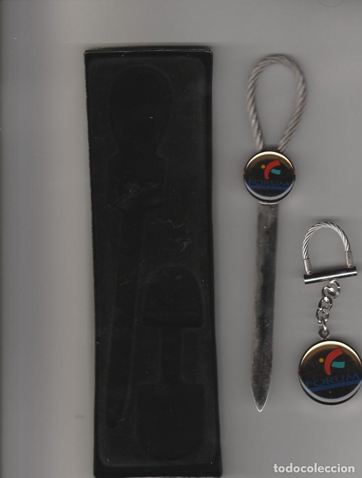 Coleccionismo: ABRECARTAS Y LLAVERO FORUM FILATELICO EN SU ESTUCHE