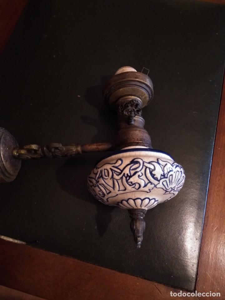 Coleccionismo: Antiguo aplique de ceramica - Foto 2