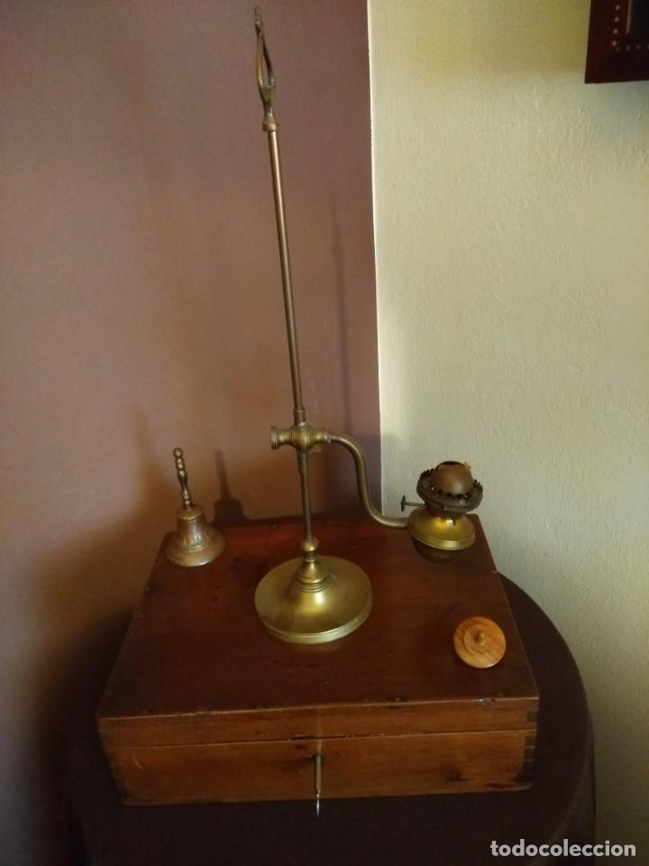 Coleccionismo: Lampara quinqu&eacute; de aceite en bronce - Foto 1