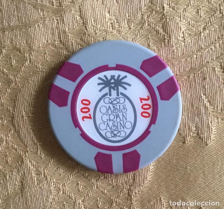 Coleccionismo: CURIOSA FICHA DEL OASIS GRAN CASINO DE LANZAROTE DE 200 PESETAS