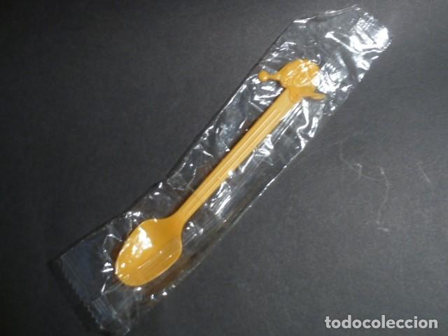 Coleccionismo: Cucharilla pl&aacute;stico Disneyland Paris. Donald