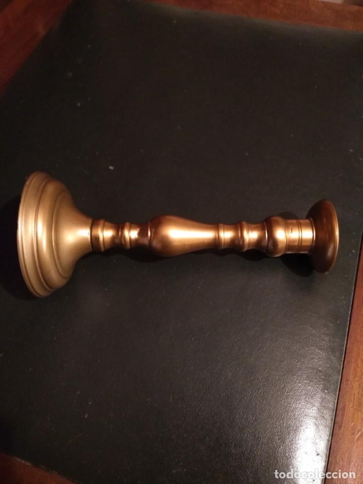 Coleccionismo: Candelero en bronce - Foto 4