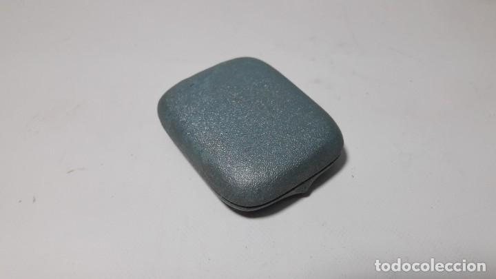 Coleccionismo: ANTIGUO ESTUCHE PARA MEDALLA JOYERIA , MEDIDAS 4,4X5,5 CM.