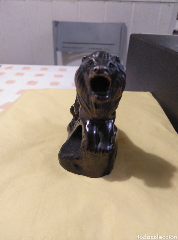 Coleccionismo: Figura de Le&oacute;n en metal - Foto 2