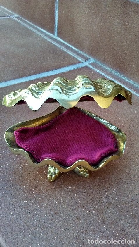 Coleccionismo: JOYERO CON FORMA DE OSTRA EN BRONCE - Foto 2