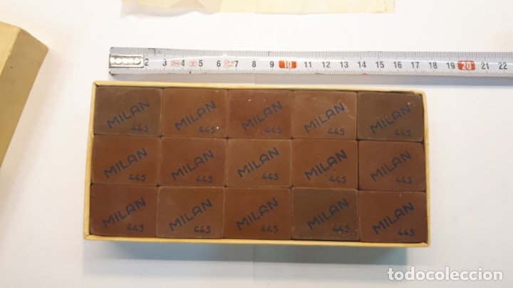 caja de 45 gomas de borrar - milan nº 445- figu - Compra venta en  todocoleccion