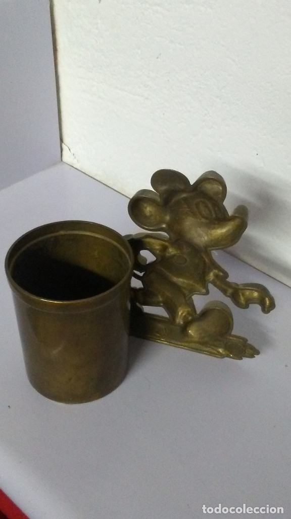 Coleccionismo: PORTAL&Aacute;PICES DE MICKEY MOUSE ANTIGUO DE BRONCE - Foto 3