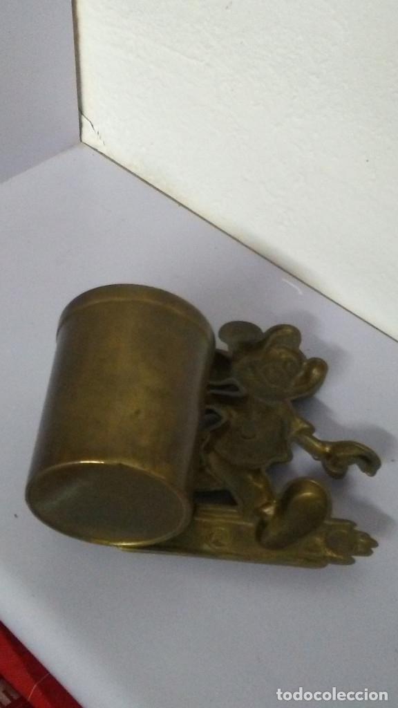 Coleccionismo: PORTAL&Aacute;PICES DE MICKEY MOUSE ANTIGUO DE BRONCE - Foto 5