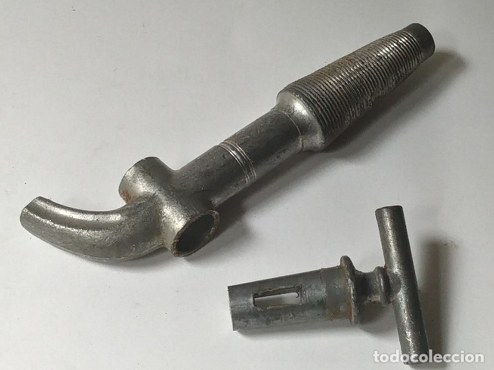 Coleccionismo: GRIFO BARRIL TONEL METALICO - Foto 4
