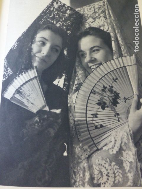 Coleccionismo: MADRID MUJERES CON MANTILLA ANTIGUA LAMINA HUECOGRABADO A&Ntilde;OS 30
