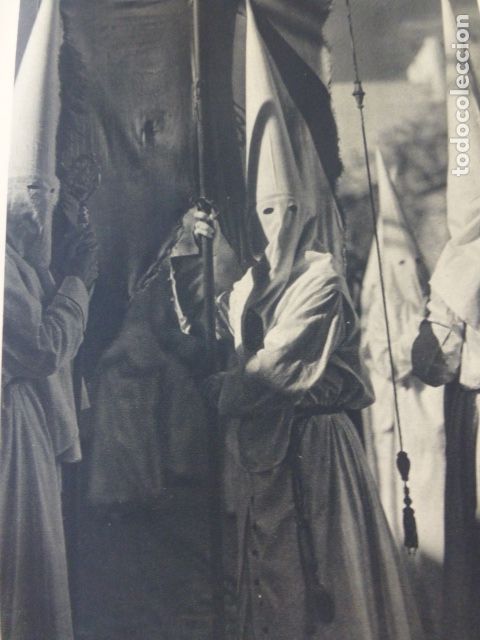 Collecting paper: SEVILLA SEMANA SANTA UNA COFRADIA ANTIGUA LAMINA HUECOGRABADO A&Ntilde;OS 40