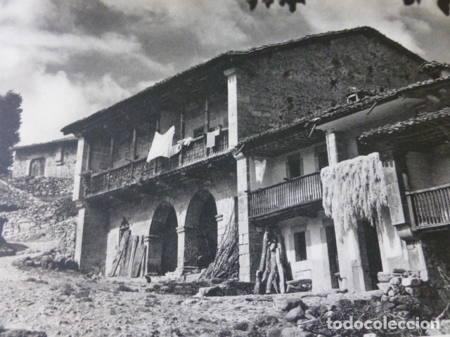 Coleccionismo: CARMONA CANTABRIA CASAS ANTIGUA LAMINA HUECOGRABADO A&Ntilde;OS 50