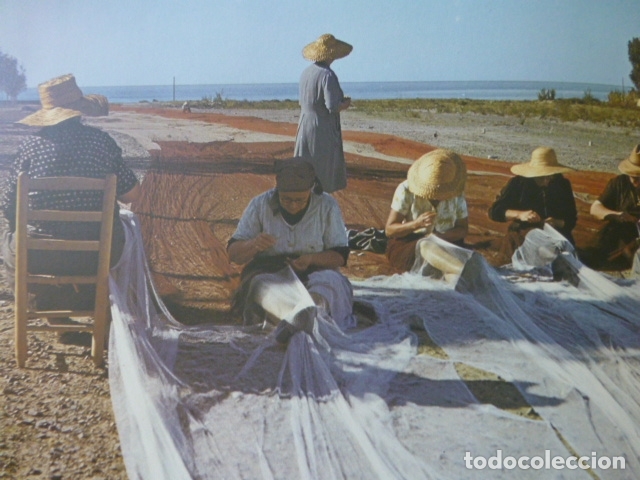Coleccionismo: CAMBRILS TARRAGONA REMENDANDO REDES ANTIGUA LAMINA A&Ntilde;OS 50