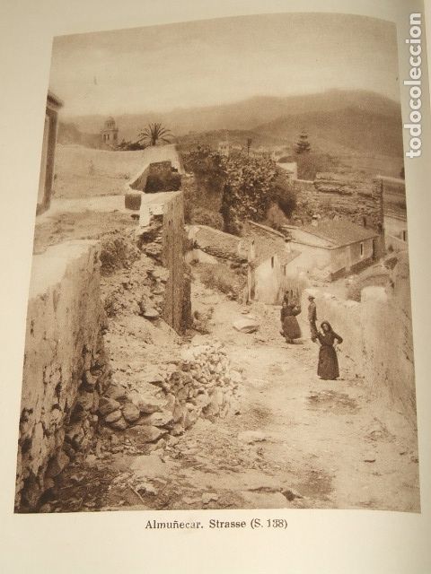 Collecting paper: ALMU&Ntilde;ECAR GRANADA UNA CALLE ANTIGUA LAMINA HUECOGRABADO 1929