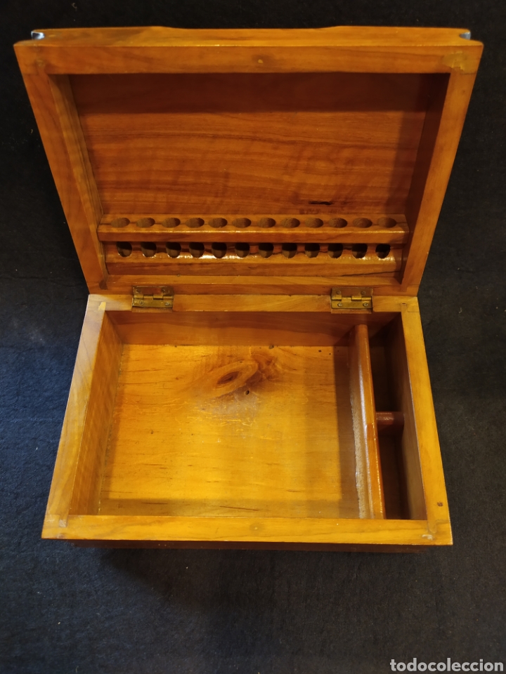 Coleccionismo: Caja de madera, tabaquera y cigarrera. - Foto 2