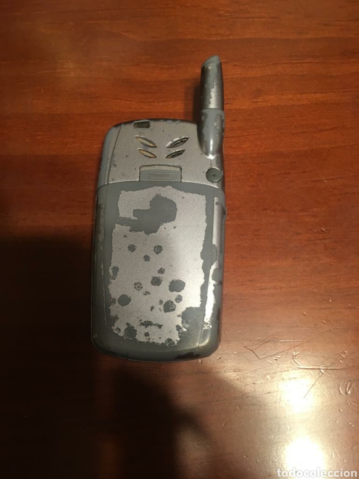 Panasonic KX-TGQ500GS téléphone fixe Argent 4 lignes LCD