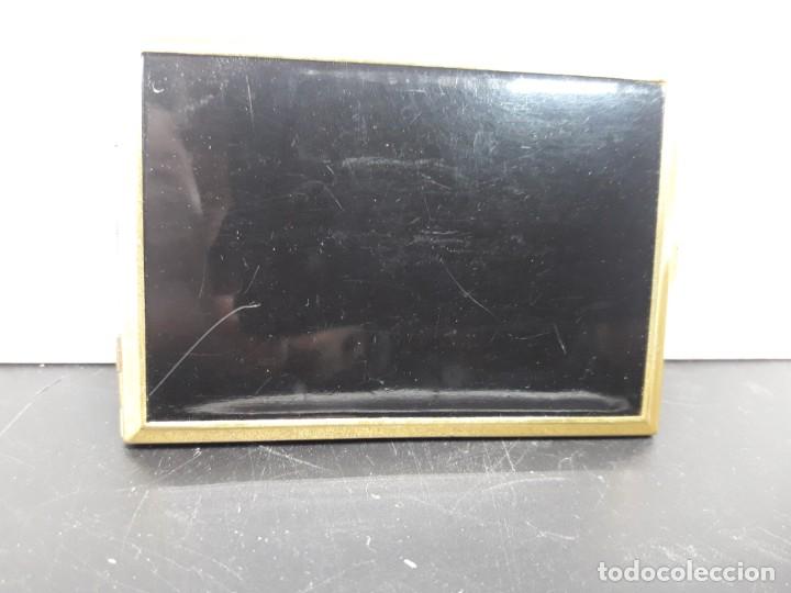 Coleccionismo: Polvera met&aacute;lica con cristal - Foto 1