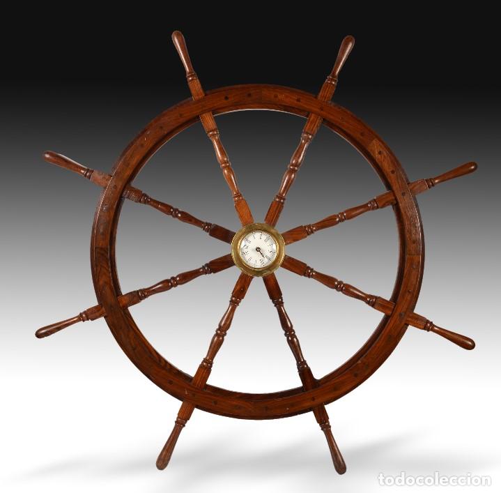 Coleccionismo: Rueda de tim&oacute;n de madera con reloj. Objeto decorativo. - Foto 1