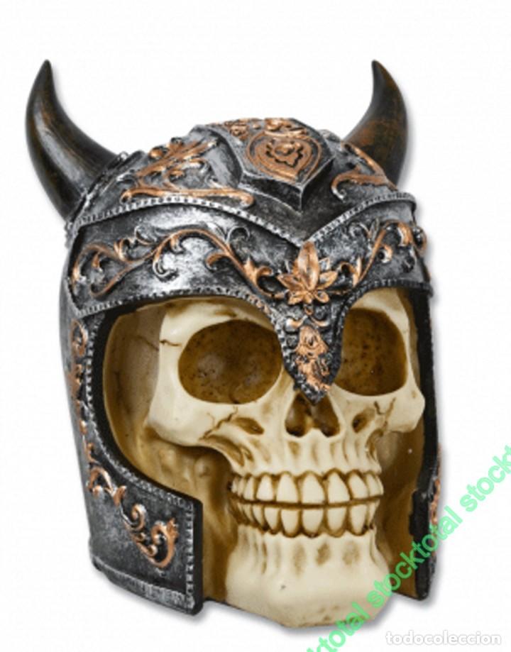 Coleccionismo: Calavera casco vikingo Resina 14 cm Calavera decoraci&oacute;n Albainox Modelo: Calavera vikinga Tama 39026