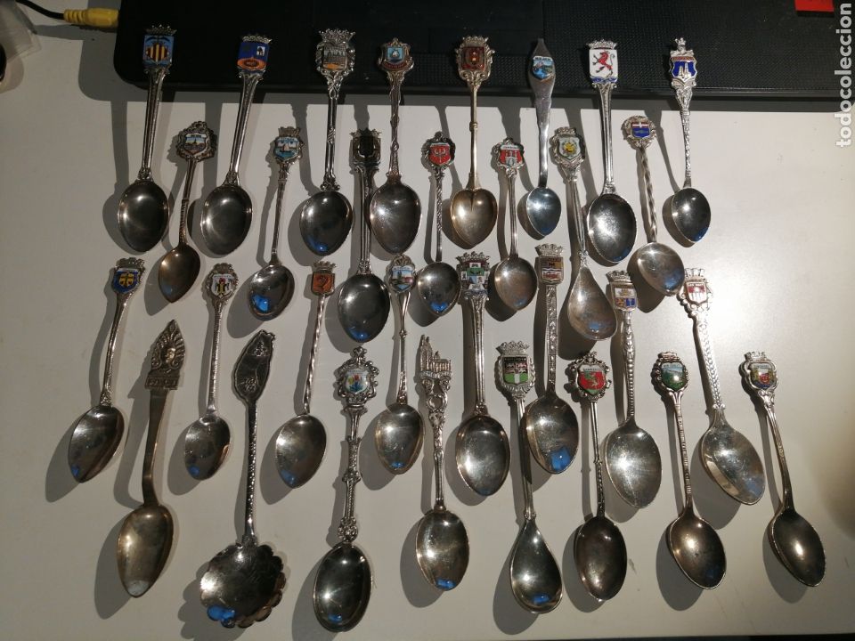 Coleccionismo: Lote de 31 cucharillas Plateadas diferentes escudos