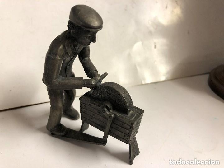 Coleccionismo: FIGURA EN PLOMO MADE IN HOLLAND OFICIOS ( AFILADOR )
