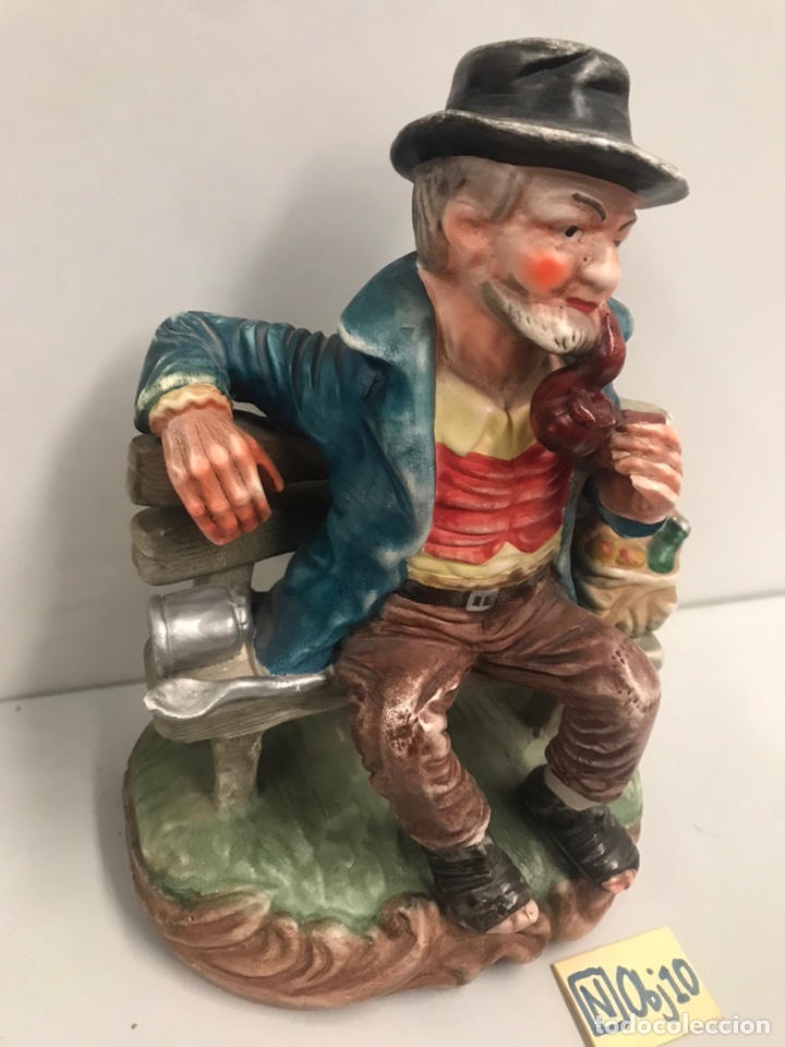 Coleccionismo: FIGURA HOMBRE EN BANCO - Foto 2