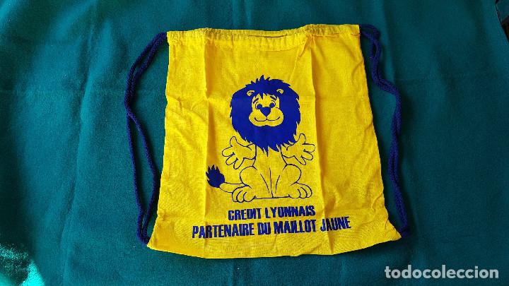 Coleccionismo: BOLSA OFICIAL DEL TOUR DE FRANCE - ANTIGUA - FRANCIA CON PUBLICIDAD CREDIT LYONNAIS