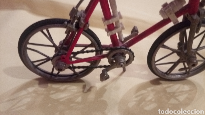 Coleccionismo: Miniatura bicicleta antigua - Foto 2
