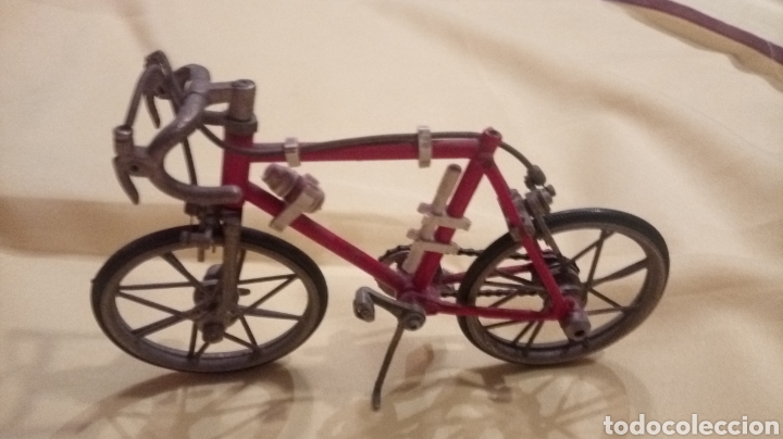 Coleccionismo: Miniatura bicicleta antigua - Foto 5