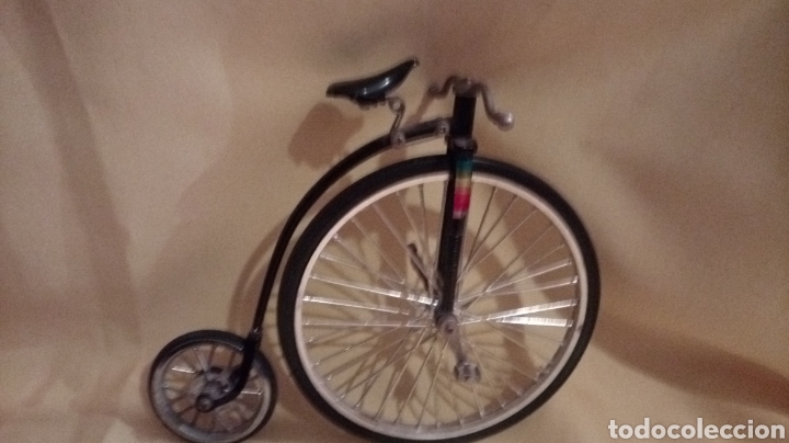 Coleccionismo: Miniatura bicicleta rueda grande - Foto 2