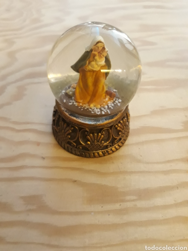 Coleccionismo: BOLA DE NIEVE CON VIRGEN NUEVA - Foto 1